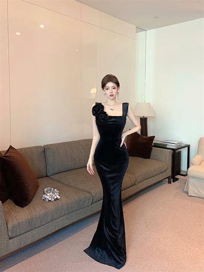 Vogue Sheath 3D Flowers Detail Back Slit Maxi Dress Minimalist Everyday Outfit Velvet Fabric Mermaid Wide Straps Black Long Dress AP1933