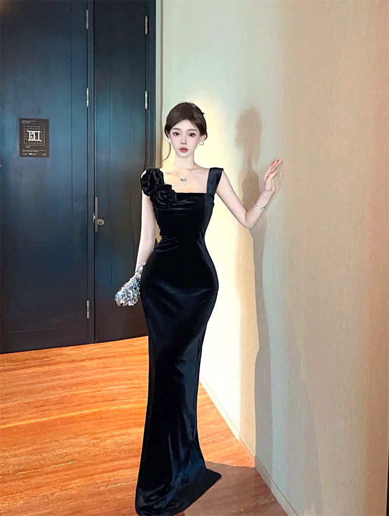 Vogue Sheath 3D Flowers Detail Back Slit Maxi Dress Minimalist Everyday Outfit Velvet Fabric Mermaid Wide Straps Black Long Dress AP1933