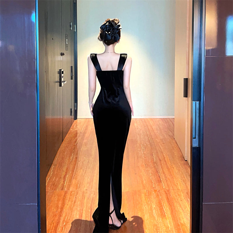 Vogue Sheath 3D Flowers Detail Back Slit Maxi Dress Minimalist Everyday Outfit Velvet Fabric Mermaid Wide Straps Black Long Dress AP1933