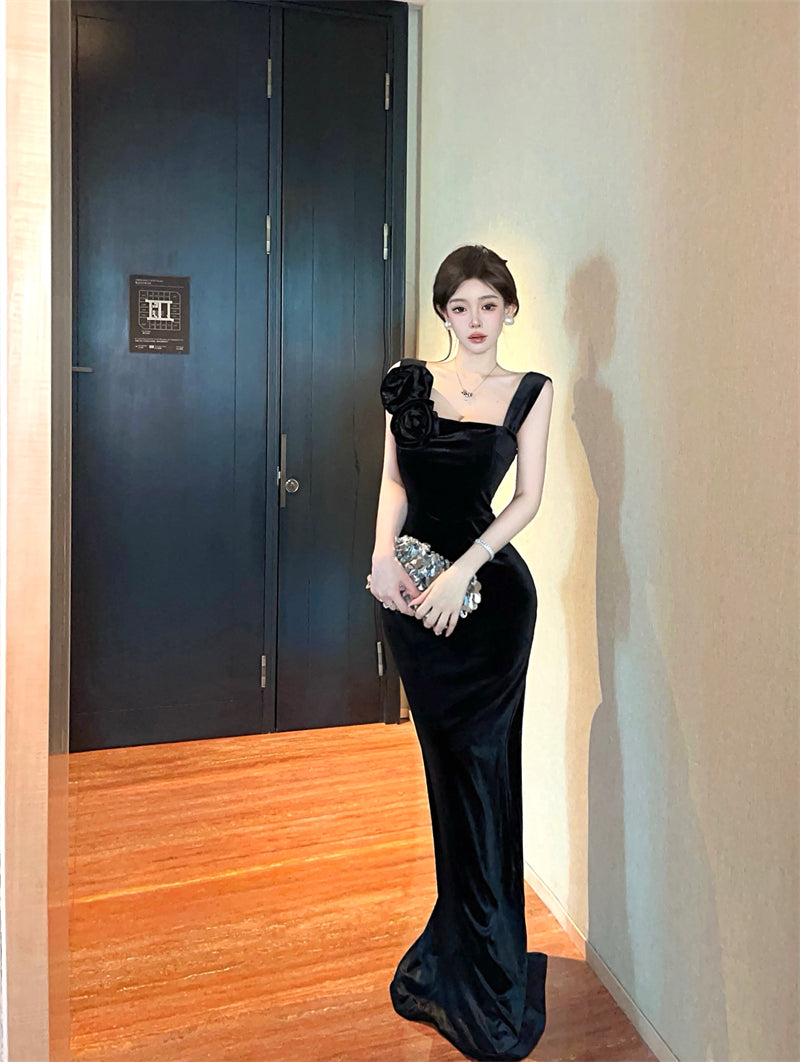 Vogue Sheath 3D Flowers Detail Back Slit Maxi Dress Minimalist Everyday Outfit Velvet Fabric Mermaid Wide Straps Black Long Dress AP1933