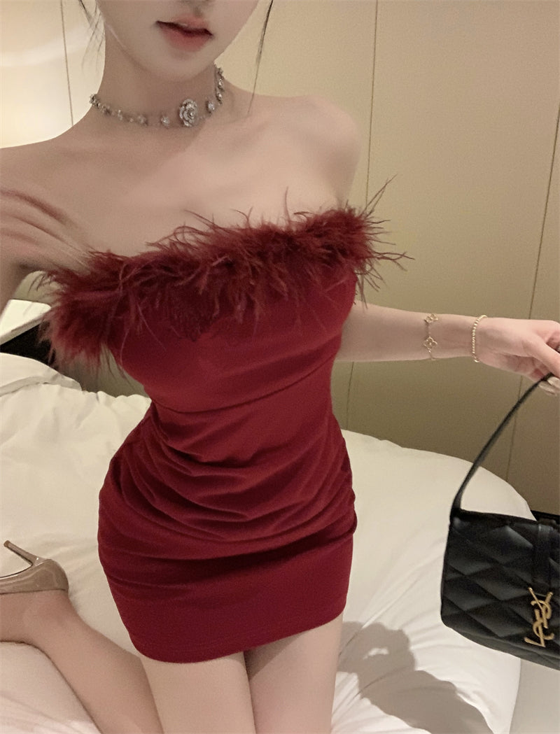 Alluring Strapless Red Feather Trimmed Mini Skirt Retro Bodycon Draped Short Dress AP1947