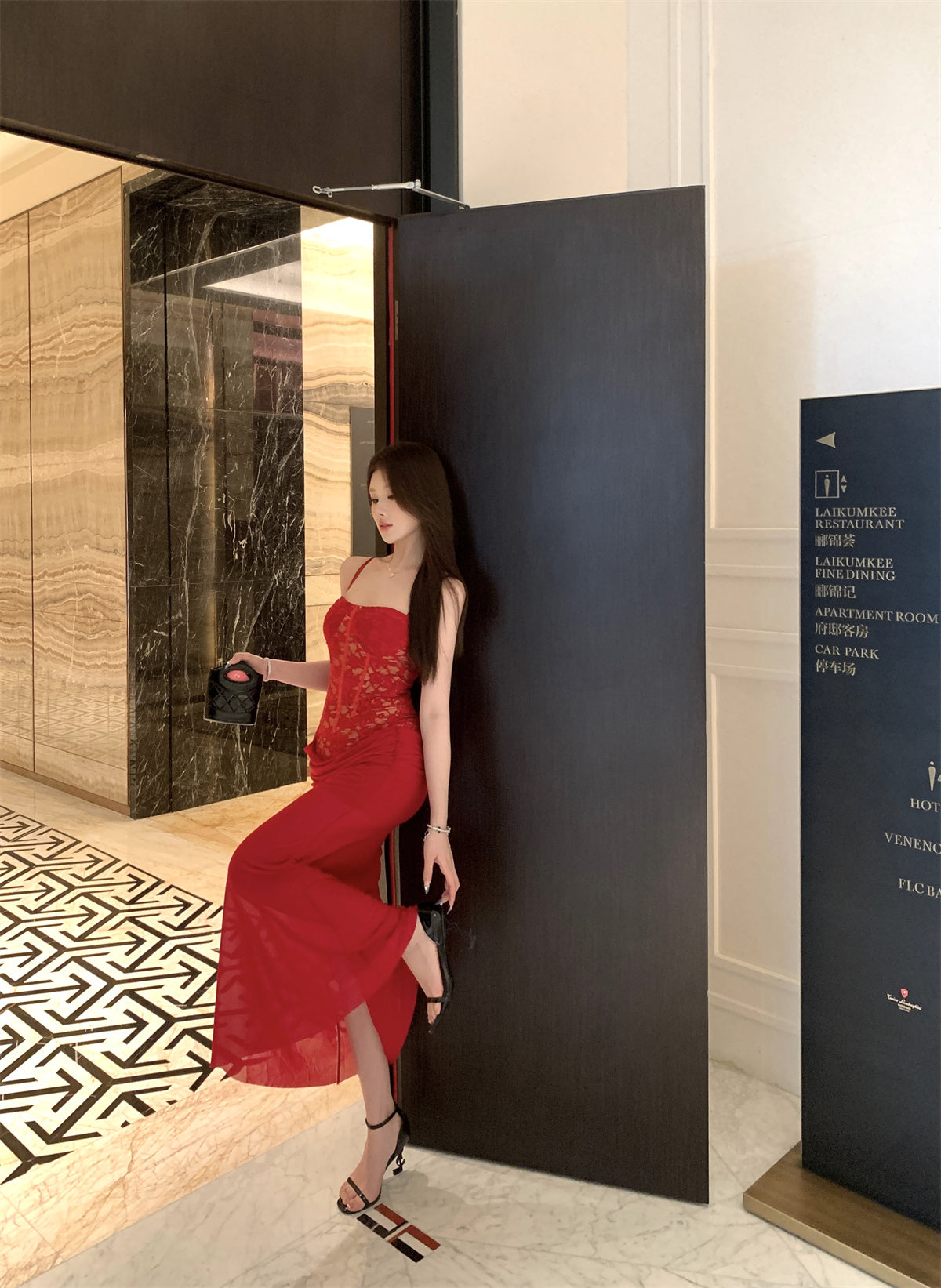 Charming Spaghetti Straps Ruched Chiffon Red Maxi Dress Gorgeous Lace Corset Top Bodycon Fit Long Dress AP1948