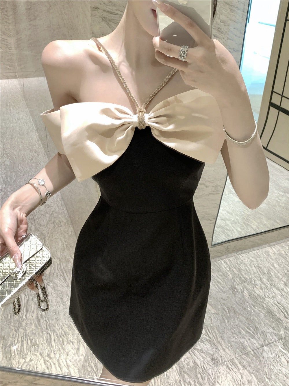 Vogue Large Contrast Bow Rhinestone Straps Mini Skirt Sexy Evening Galas Off-Shoulder Sheath Short Dress AP1997