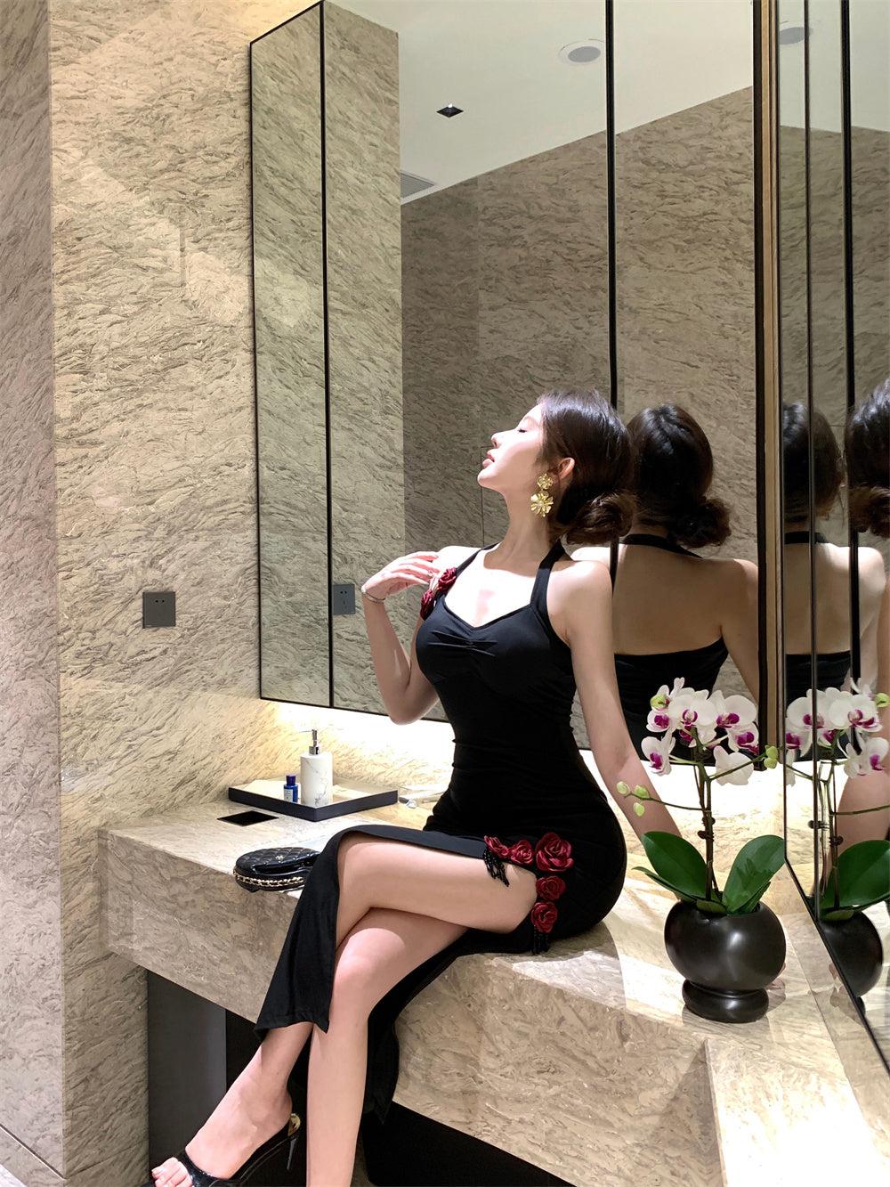 Elegant Black Bodycon High Slit Backless Midi Skirt Retro Evening Dates 3D Red Rose Appliques Halter Long Dress AP2001