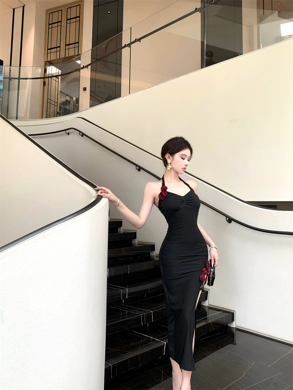 Elegant Black Bodycon High Slit Backless Midi Skirt Retro Evening Dates 3D Red Rose Appliques Halter Long Dress AP2001