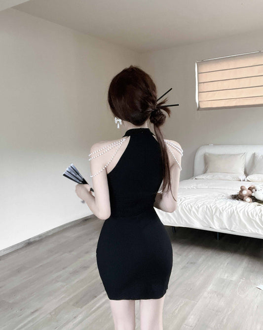 Unique Pearl Shoulder Chains Black Mini Skirt Charming Side Slit Night Parties Cutout Halter Short Dress AP2004