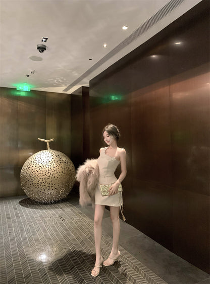 Classical White One-Shoulder Mini Dress Vintage Lace Applique Panel Detailing Bodycon Short Dress AP2016