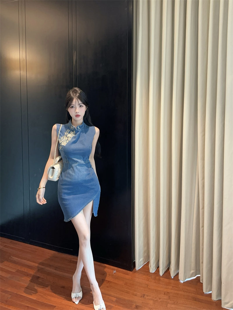 Everyday Wear Delicate Floral Embroidery Mini Skirt Vintage-Inspired Blue Denim Asymmetric Slit Short Dress AP2038