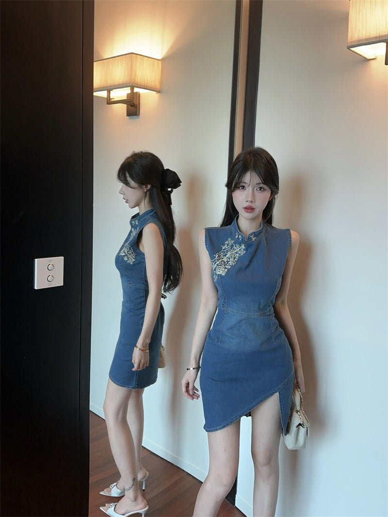 Everyday Wear Delicate Floral Embroidery Mini Skirt Vintage-Inspired Blue Denim Asymmetric Slit Short Dress AP2038