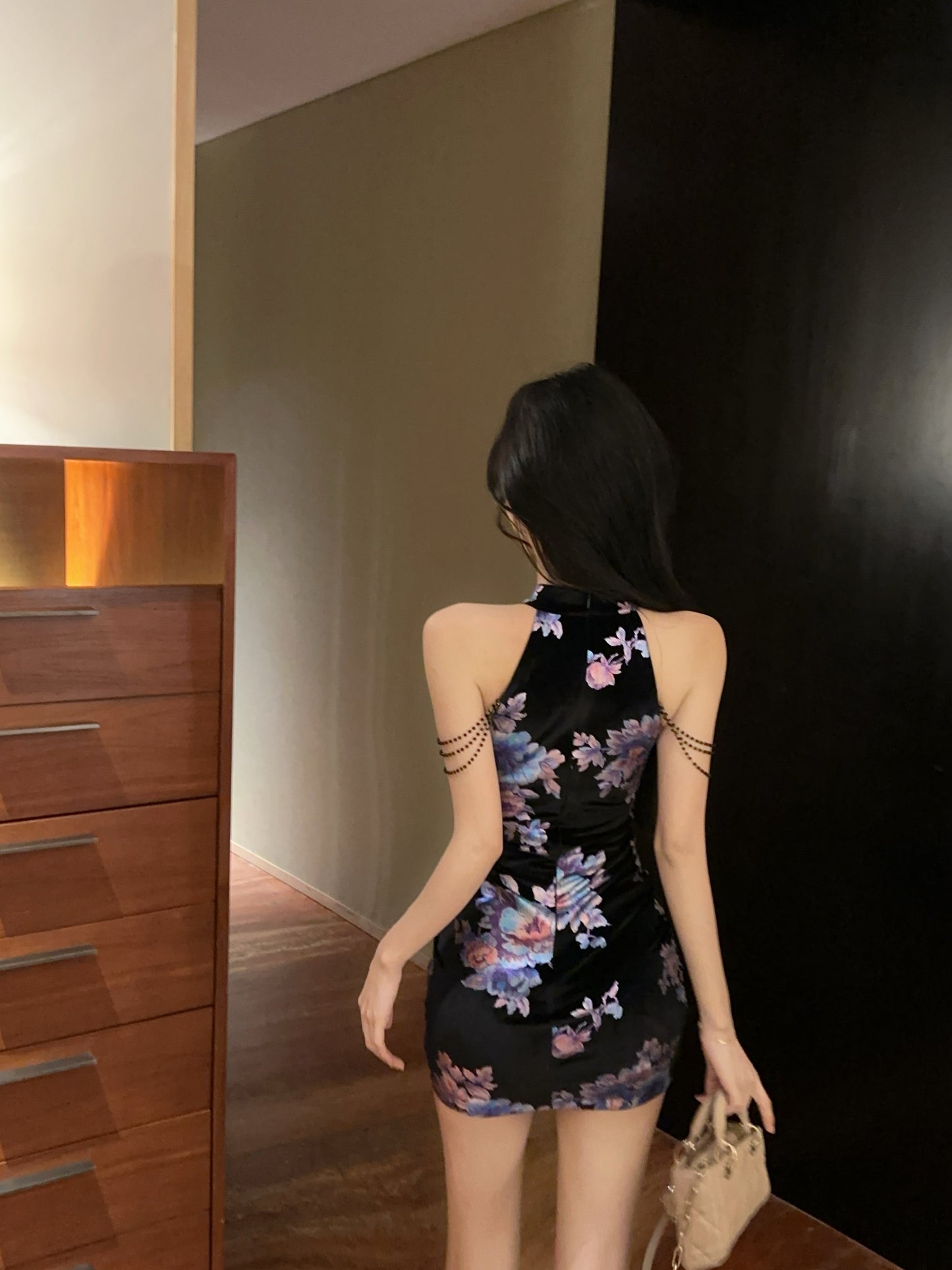 Oriental Style Floral Print Keyhole Cutout Mini Skirt Vintage Black Velvet Arm Chains Halter Short Dress AP2057