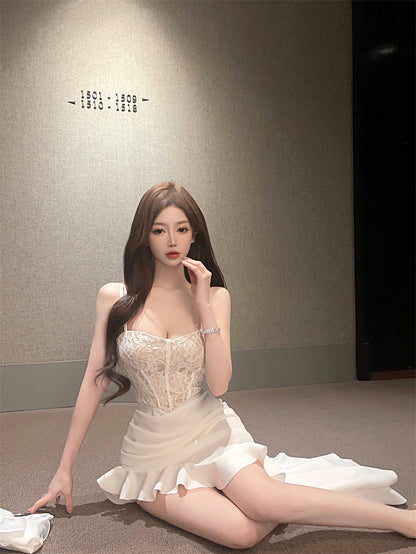 Charming Asymmetric Hem White Spaghetti Strap High Slit Maxi Dress Novelty Lace Bodice Dramatic Ruffled Long Dress AP2070