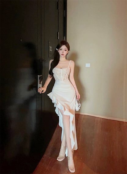 Charming Asymmetric Hem White Spaghetti Strap High Slit Maxi Dress Novelty Lace Bodice Dramatic Ruffled Long Dress AP2070