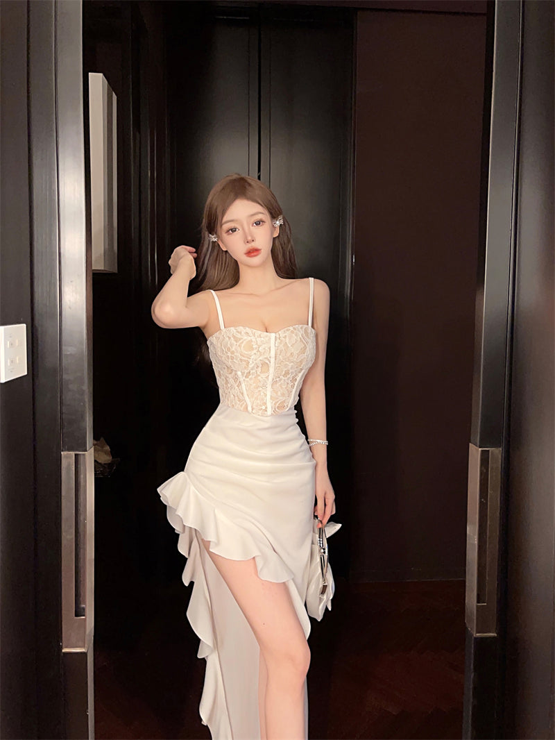 Charming Asymmetric Hem White Spaghetti Strap High Slit Maxi Dress Novelty Lace Bodice Dramatic Ruffled Long Dress AP2070