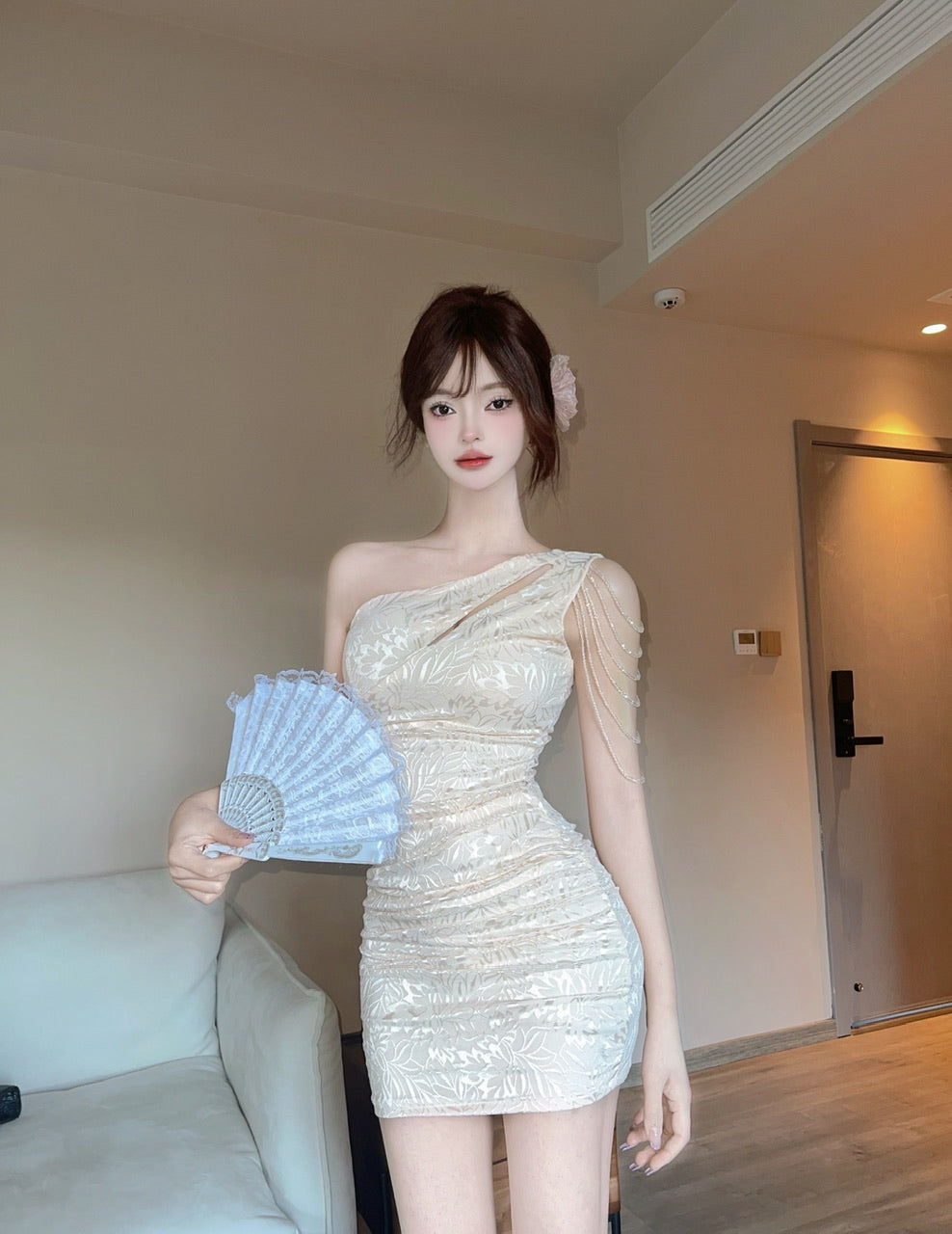 Novelty One Shoulder Beige Mini Dress Pearl Chain Floral Jacquard Evening Parties Short Dress AP2077