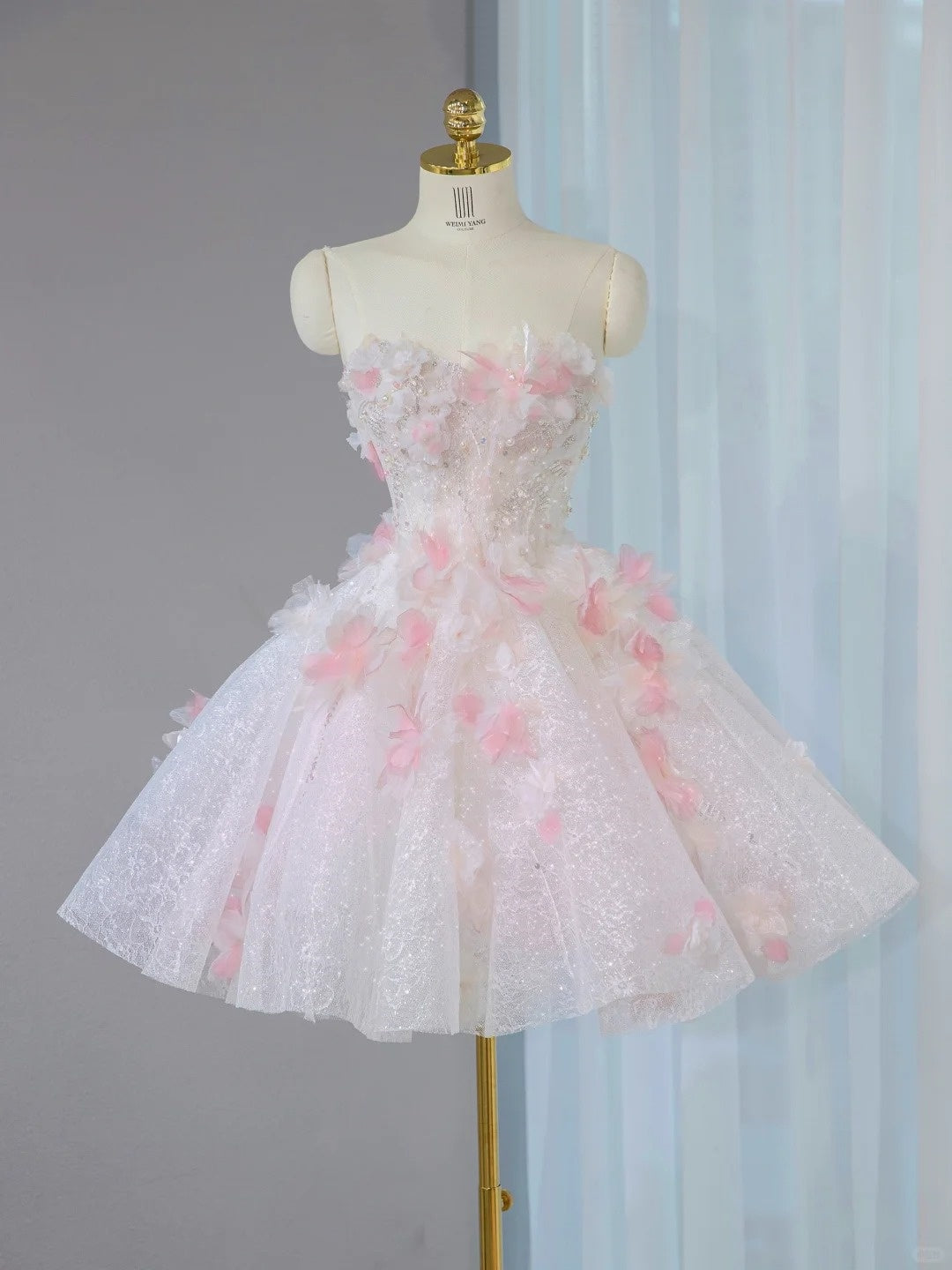 Unique Pink & White Strapless Big Bow Accent Mini Dress Charming 3D Floral Appliques Beading Homecoming Dress AP2100