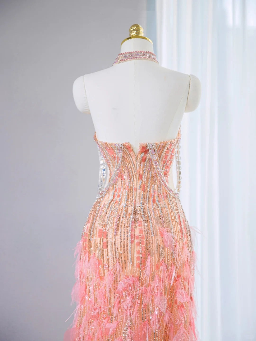 French Style Crystal Beaded Strapless Cutout Waist Maxi Dress Luxurious Peach Pink Feather Trimmed Prom Dress AP2101
