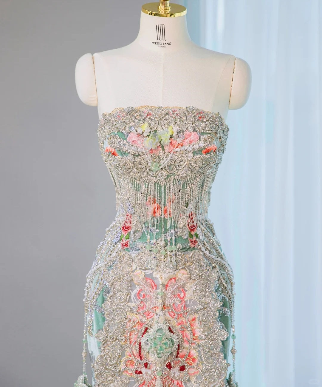 Luxurious Floral Embroidery Beaded Tassels Maxi Dress With Extravagant Train Vintage Strapless Prom Dress AP2102