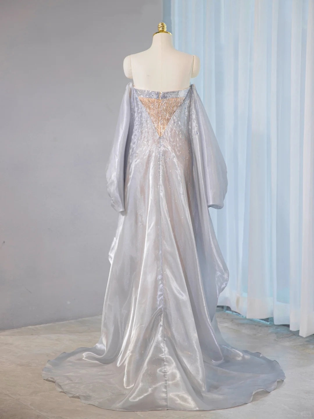 Glamorous Strapless Gold Beaded Mermaid Maxi Dress Classical Fringe Hem Silver Long Sleeve Splicing Flowing Train Prom Dress AP2105