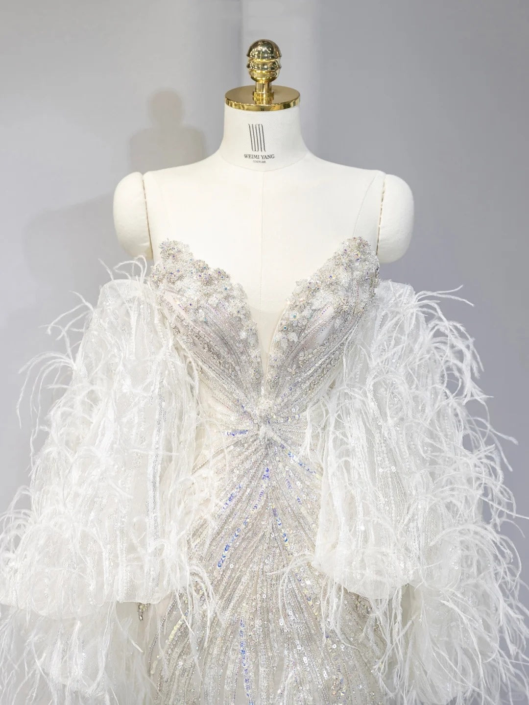 Fashionable White Feather-Embellished  Sparkly Sequins Trim Maxi Dress Charming Beading Strapless Puffy Long Sleeve Wedding Dress AP2117