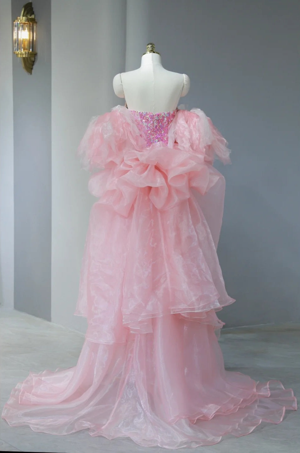 Glamorous White & Pink Gradient Tulle Splicing Off-Shoulder Maxi Dress Vogue High-Slit Sparkling Sequins Accent Prom Dress AP2123