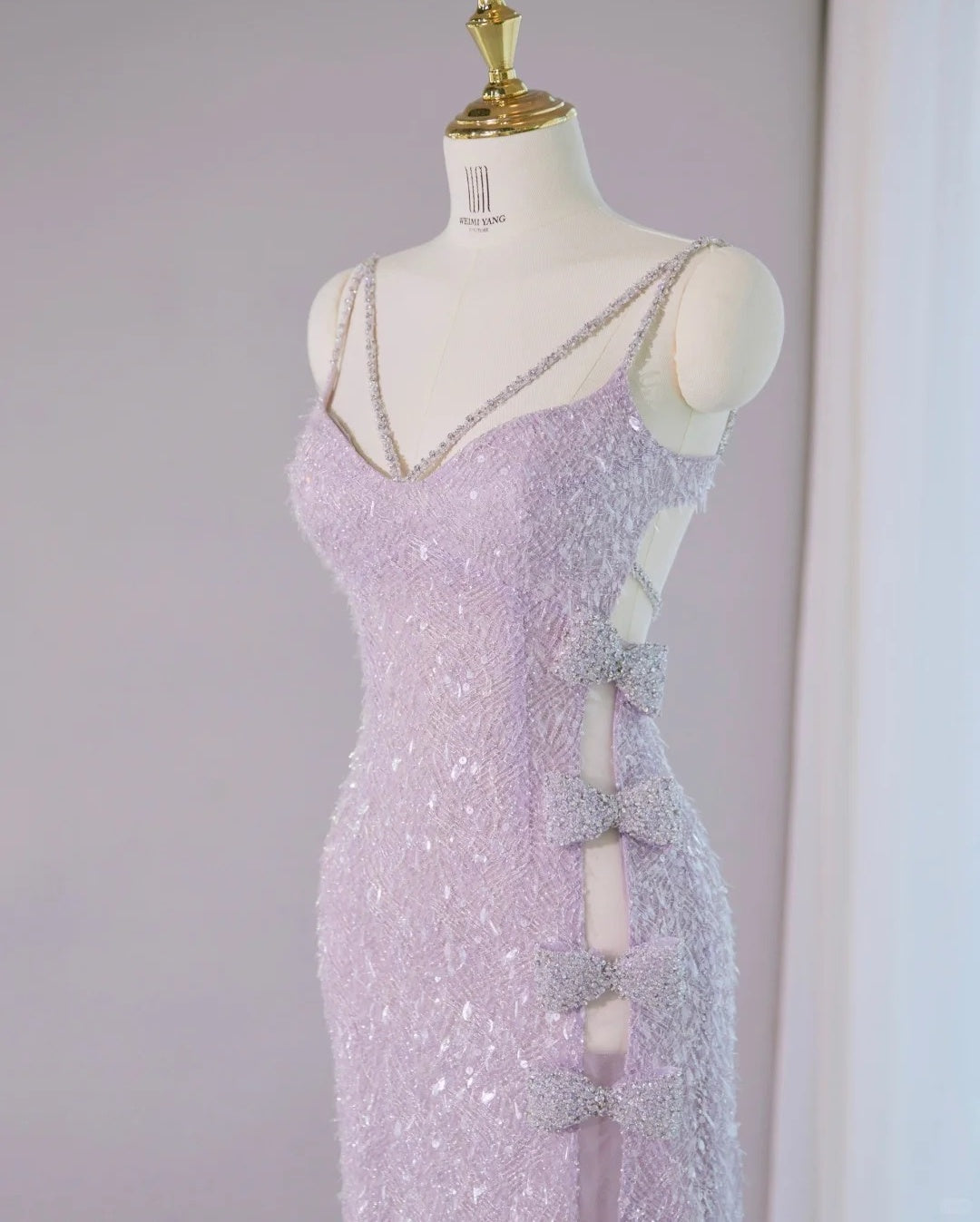 Charming Beading Spaghetti Strap High-Slit Sheath Maxi Dress Exquisitely Designed Side Cutout Glittering Sequins Prom Dress AP2130