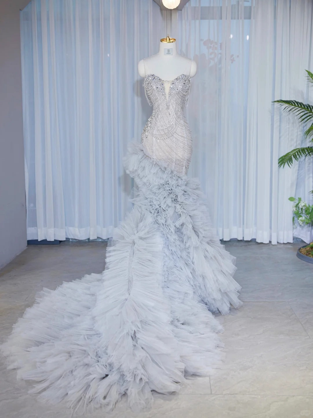 Romantic Pale Blue Crystal Design Mermaid Maxi Dress Charming Cascade Tulle Splicing Strapless Beading Prom Dress AP2131