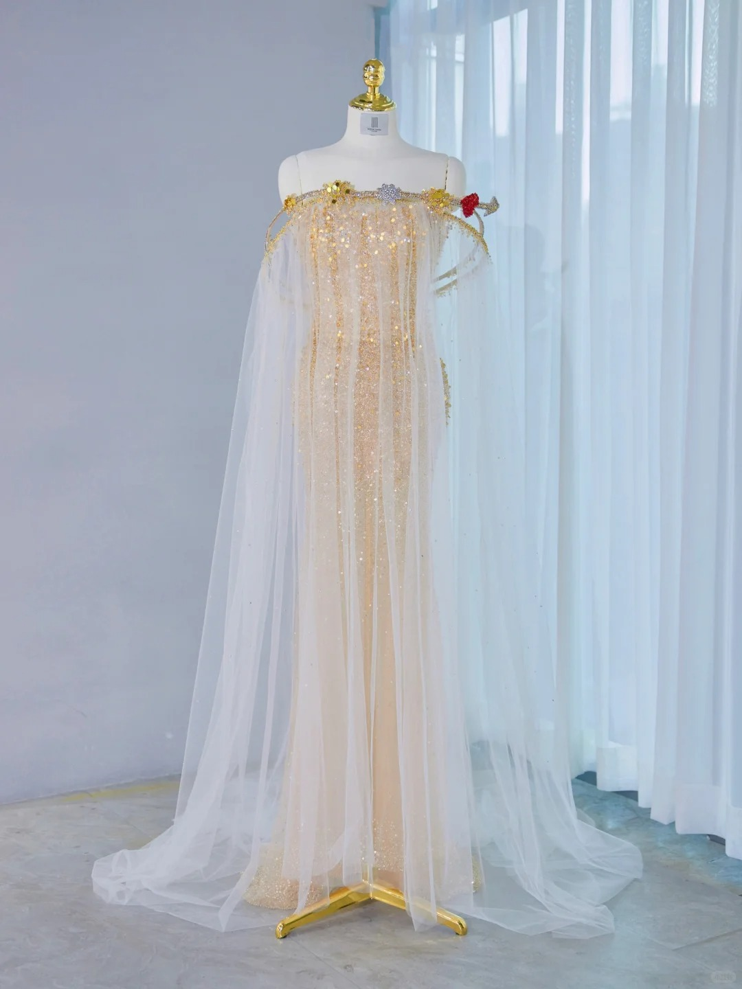 Charming Gold Sequin Strapless Mermaid Maxi Dress Detachable Tulle Cape Beading Accent Prom Dress AP2133