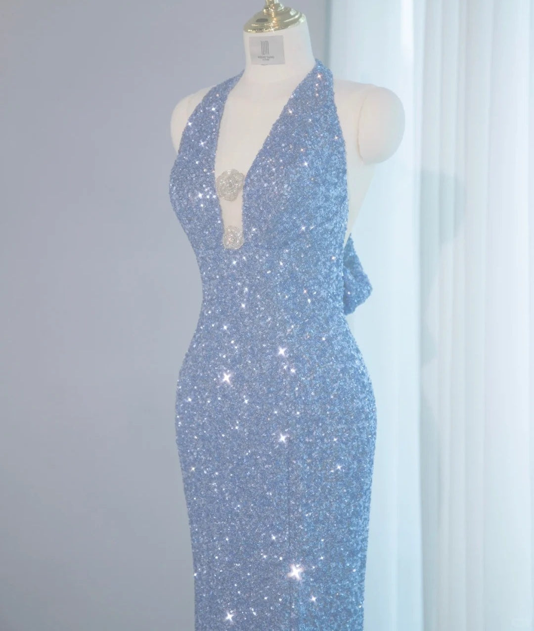 Charming Blue 3D Floral Design Halter Maxi Dress Romantic Sequins Accent Shining Bead Sheath Prom Dress AP2146