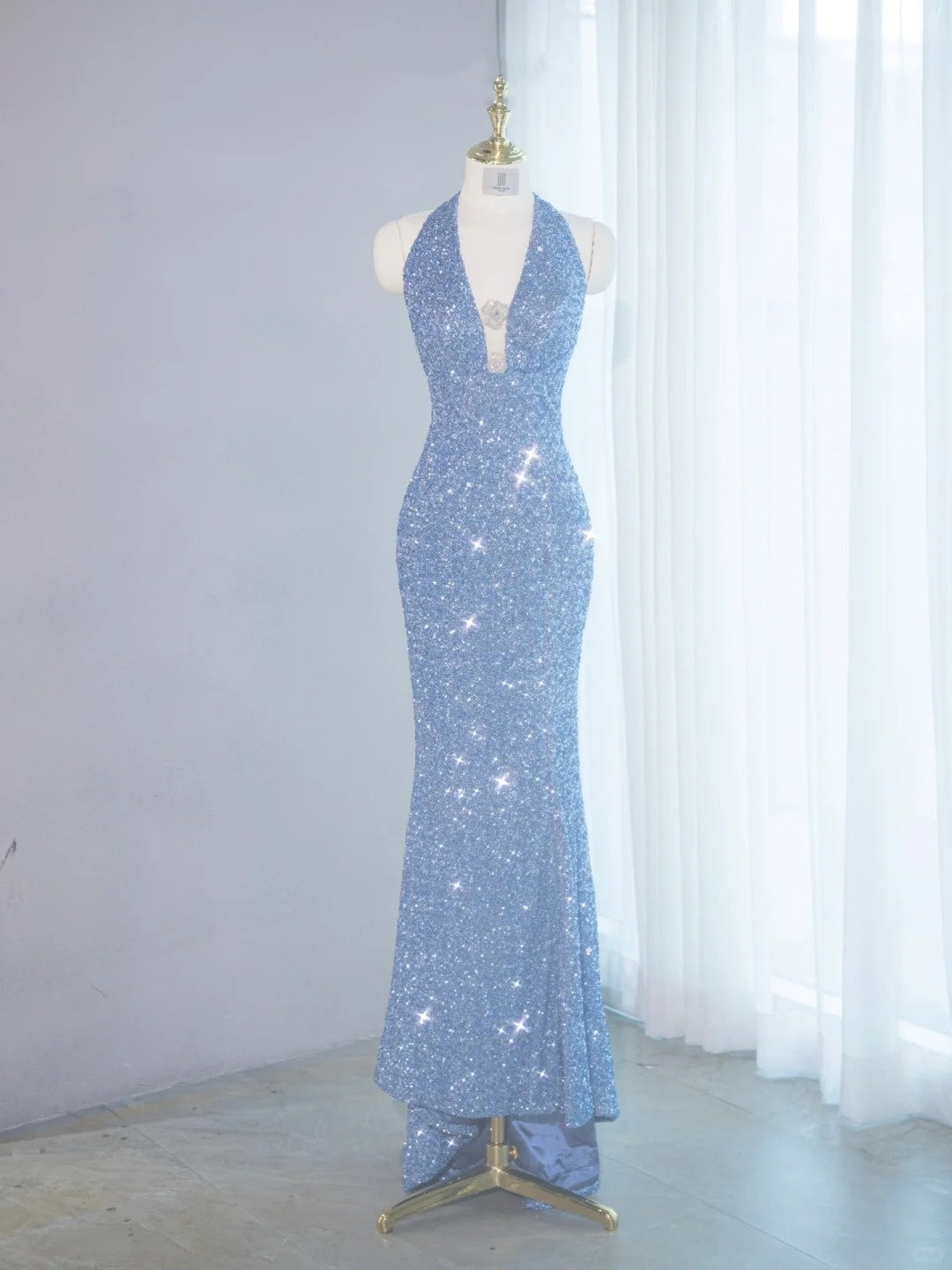 Charming Blue 3D Floral Design Halter Maxi Dress Romantic Sequins Accent Shining Bead Sheath Prom Dress AP2146