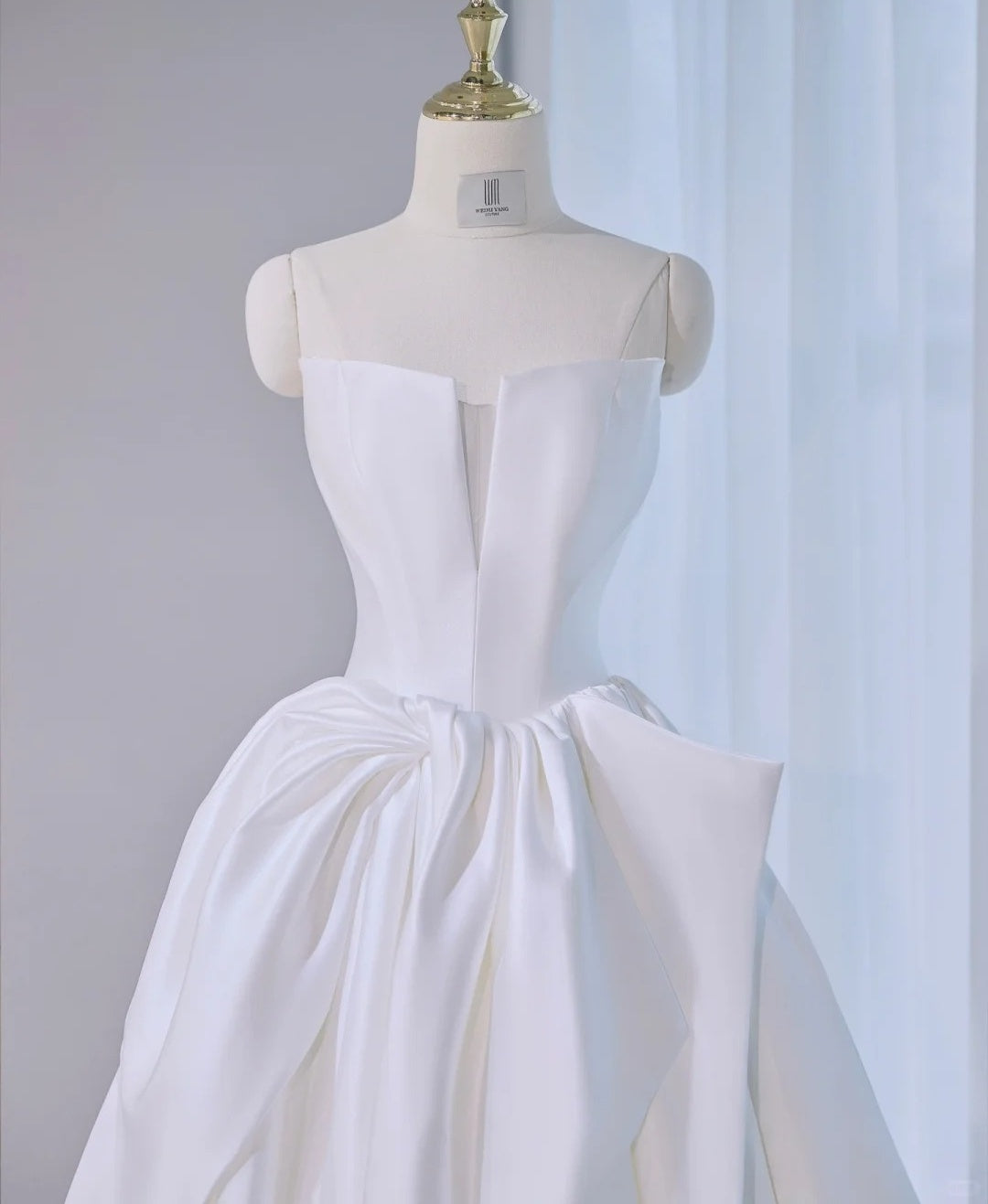 Graceful Simple Strapless Satin A-Line Bridal Dress Romantic Riched Waist Lace-Up Back Wedding Dress AP2149