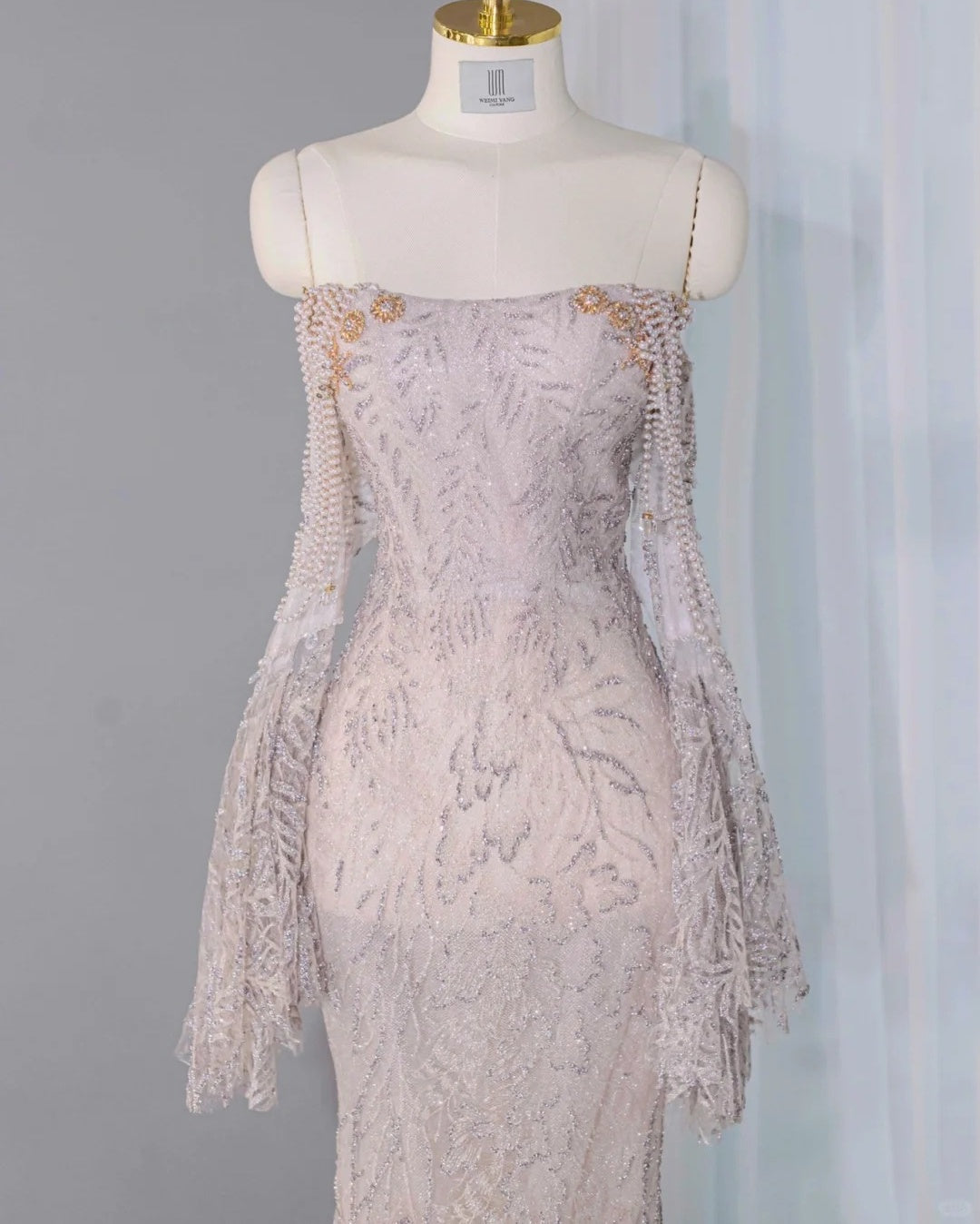 Romantic Off-Shoulder Beading Mermaid Bridal Dress Charming Long Bell Sleeve Sequins Accent Wedding Dress AP2150