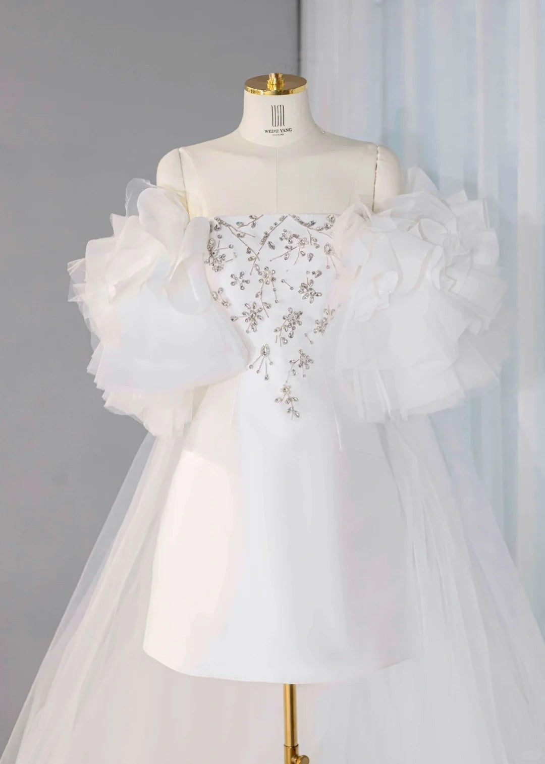 Fairy-Tale Off-Shoulder Satin Fabric Mini Dress Exquisite Tiered Tulle Splicing Glittering Beading Homecoming Dress AP2153