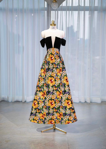 Vibrant Off-Shoulder Floral Sequins Accent Maxi Dress Vogue Black Velvet Splicing A-Line Prom Dress AP2163