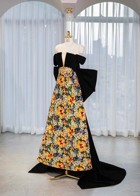 Vibrant Off-Shoulder Floral Sequins Accent Maxi Dress Vogue Black Velvet Splicing A-Line Prom Dress AP2163