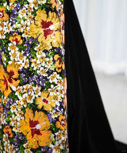 Vibrant Off-Shoulder Floral Sequins Accent Maxi Dress Vogue Black Velvet Splicing A-Line Prom Dress AP2163