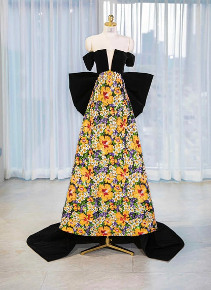 Vibrant Off-Shoulder Floral Sequins Accent Maxi Dress Vogue Black Velvet Splicing A-Line Prom Dress AP2163