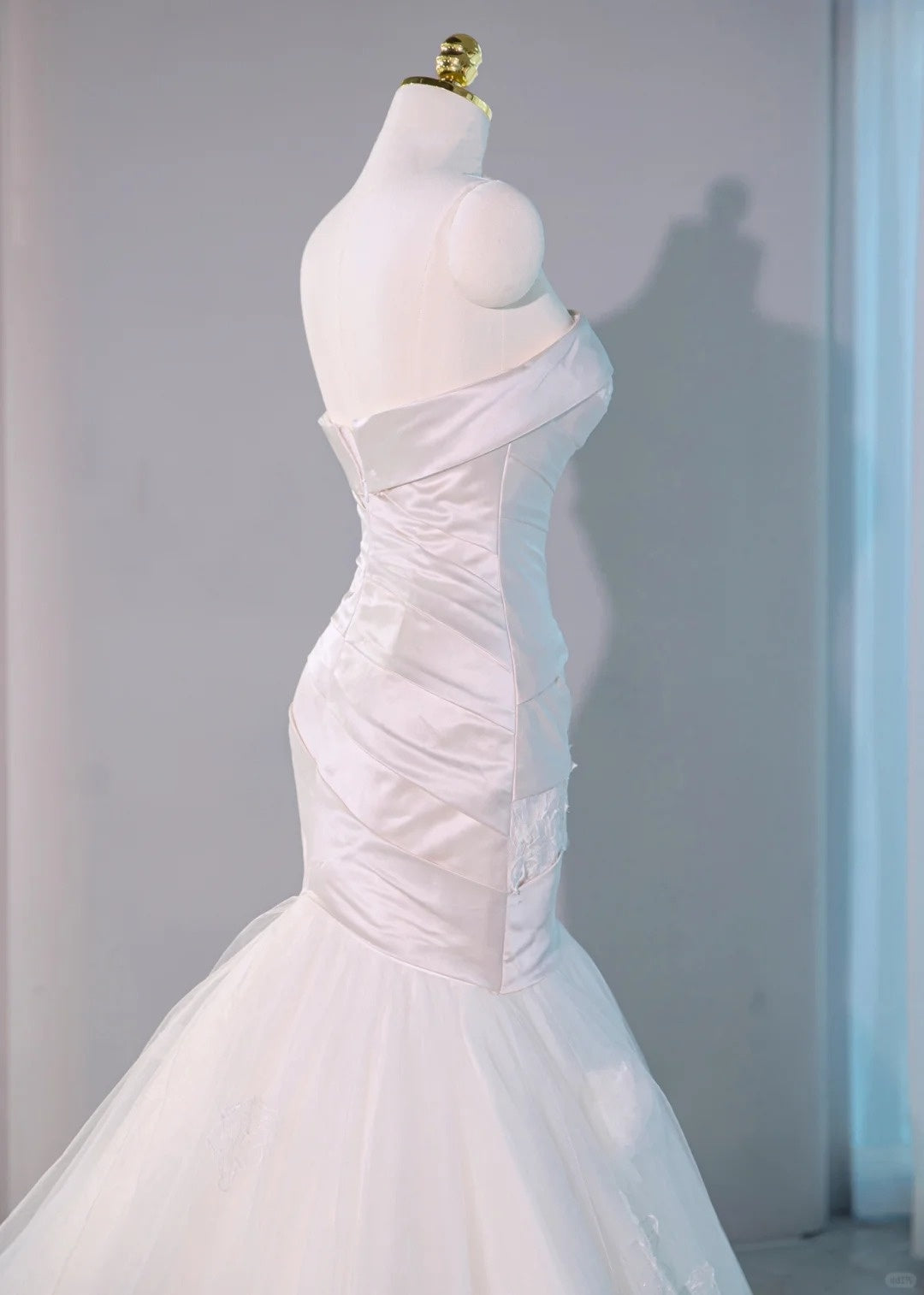 Graceful Mermaid Cascade Tiered Tulle Hem Bridal Dress Chic Sheath Applique Satin Corset Bodice Wedding Dress AP2164