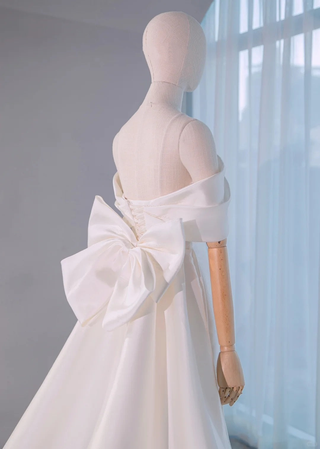 Stunning Ruched Off-Shoulder Big Bow Accent Bridal Dress Alluring Beading Lace-Up Back A-Line Wedding Dress AP2166