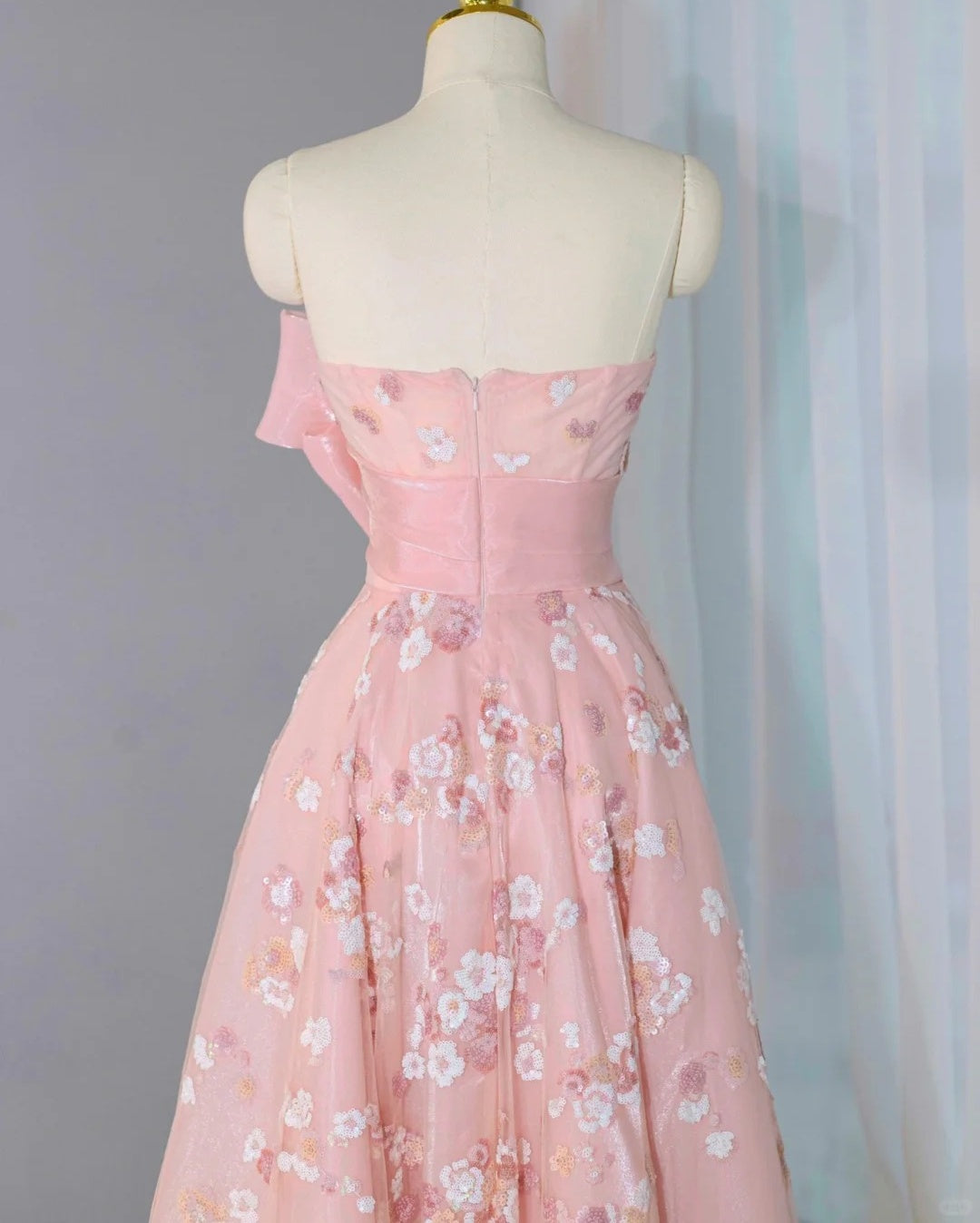 Vibrant Lustrous Big Bow Sheer Tulle Overlay Strapless Design Maxi Dress Cute Pink Floral  Sequins Accent A-Line Prom Dress AP2167