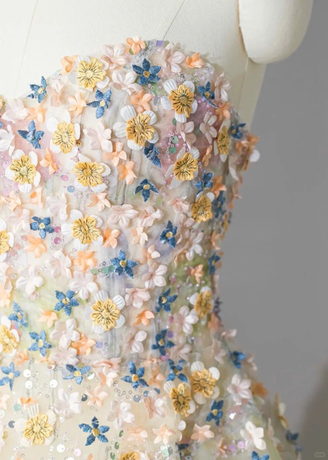 Romantic Colorful Applique Strapless Maxi Dress Vogue Lace-Up Back A-Line Sequins Accent Prom Dress AP2170