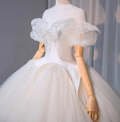 Romantic Ruffled Beading Puffy Off-Shoulder Bridal Dress Fashionable Cascade Tulle Layered A-Line Wedding Dress AP2173