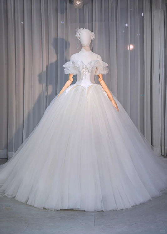 Romantic Ruffled Beading Puffy Off-Shoulder Bridal Dress Fashionable Cascade Tulle Layered A-Line Wedding Dress AP2173