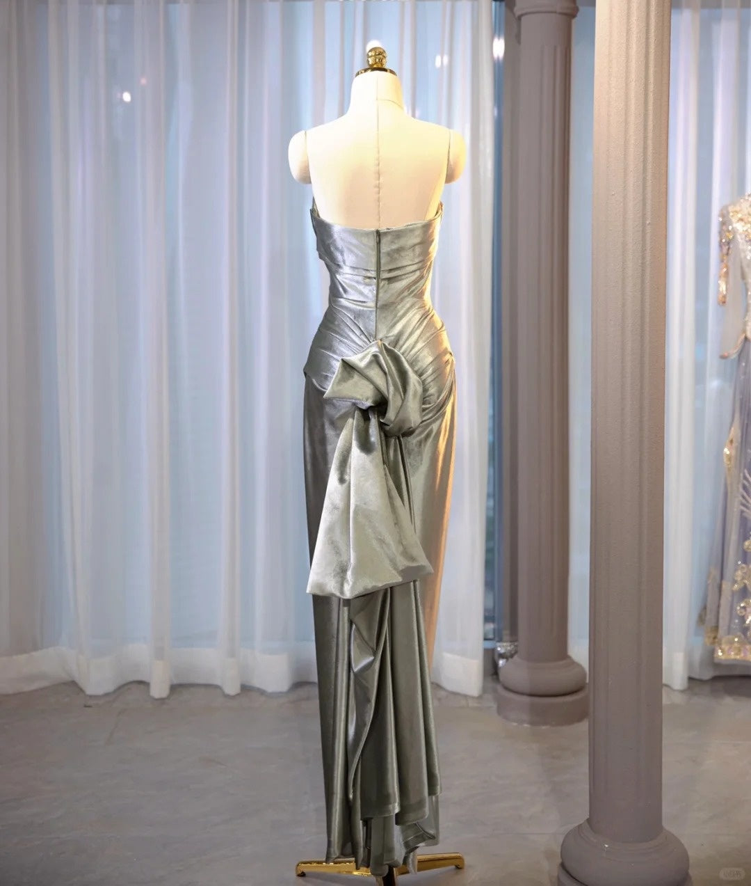 Glamorous Sheath Strapless Backless Maxi Dress Stylish Ruched Details Bow Accent at Back Prom Dress AP2176