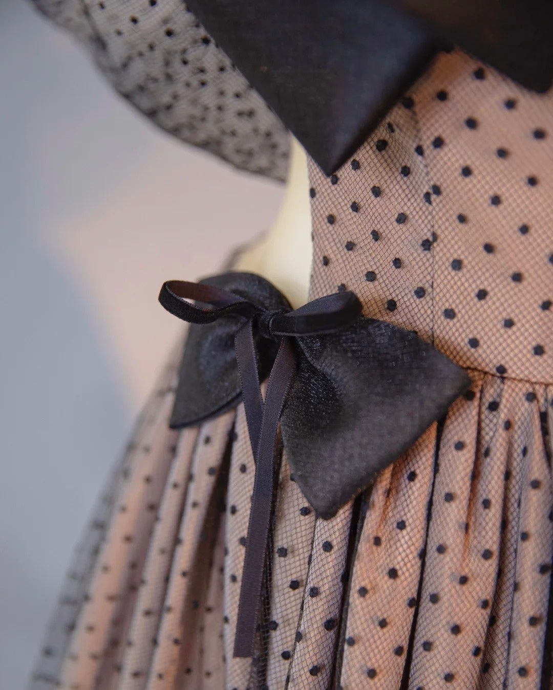 Cute Mesh Splicing Off-Shoulder A-line Maxi Dress Vogue Polka Dots Accent Bog Bow Design Prom Dress AP2177