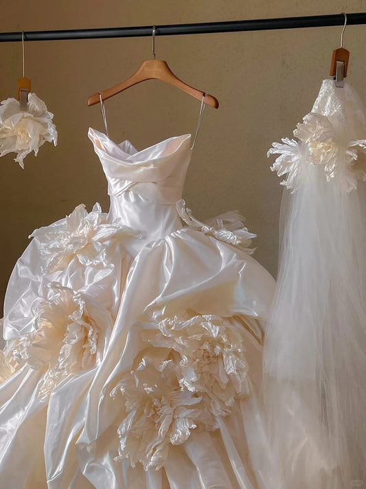 New Tendency Ruffles Satin 3D Handmade Flowers Strapless Bridal Dress Graceful  A-Line Cascade Tulle Hem Wedding Dress AP2185