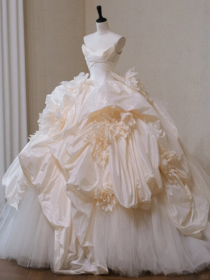 Luxurious Flowing Tulle Train 3D Floral Details Bridal Dress Artistic Satin Draping Strapless A-Line Wedding Dress AP2193