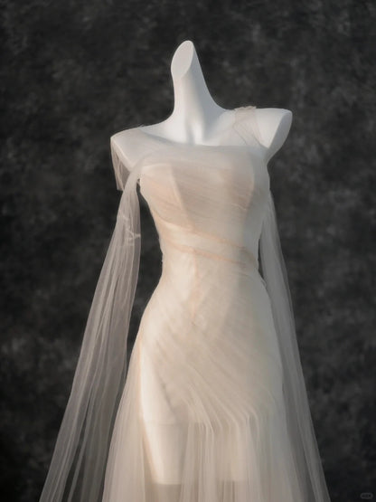 Ethereal Sheer Tulle Overlay Sheath Maxi Evening Dress Romantic Asymmetric Neckline One-Shoulder Design Short Sleeve Prom Dress AP2199