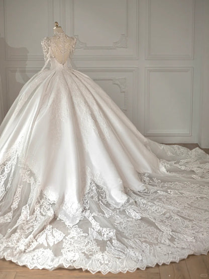 Charming Crystal Tulle Accents Long Sleeve Bridal Dress Exquisite Splicing Mesh Neckline Beaded A-Line Wedding Dress AP2202