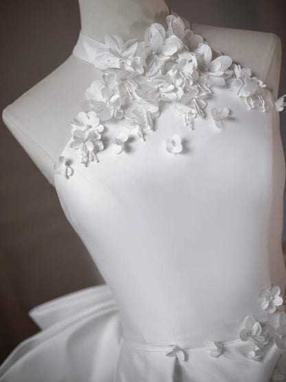 Luxurious White Satin Beading 3D Florals Detail Halter Bridal Dress Graceful Oversized Bow Accent Ruched Wedding Dress AP2203