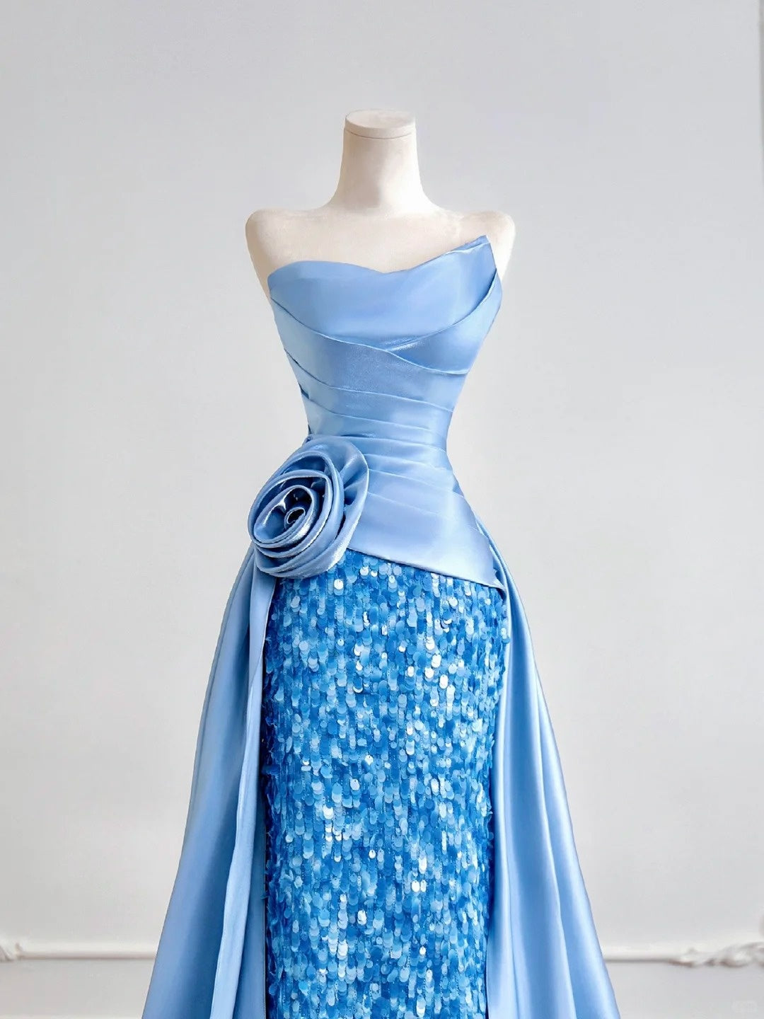 Charming Strapless Handmade Flower Design Maxi Dress Exquisite Sequins Accent Sheath Draped Satin Bodice Prom Dress AP2220